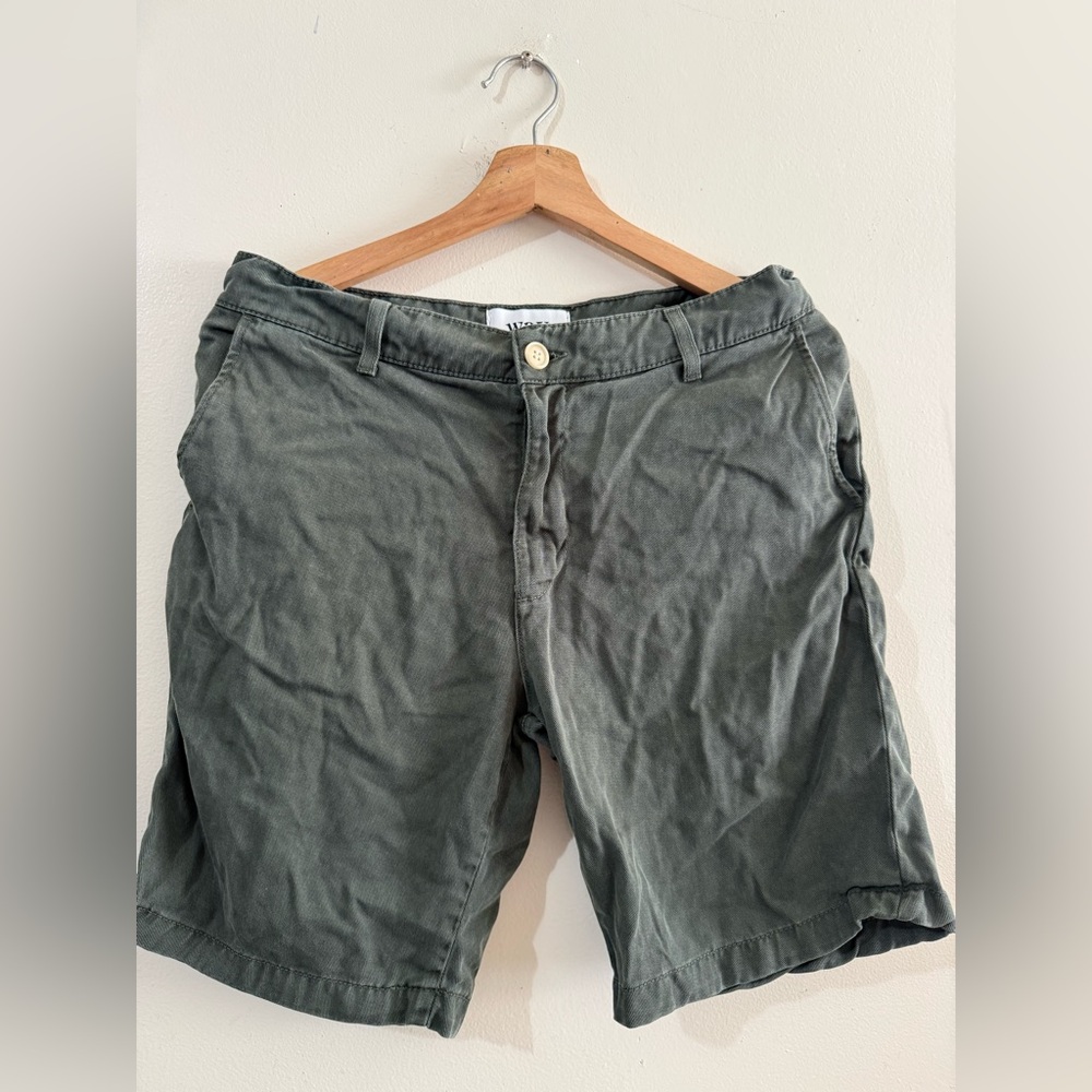 WAX London Men's Flat-Front Casual Shorts in Olive